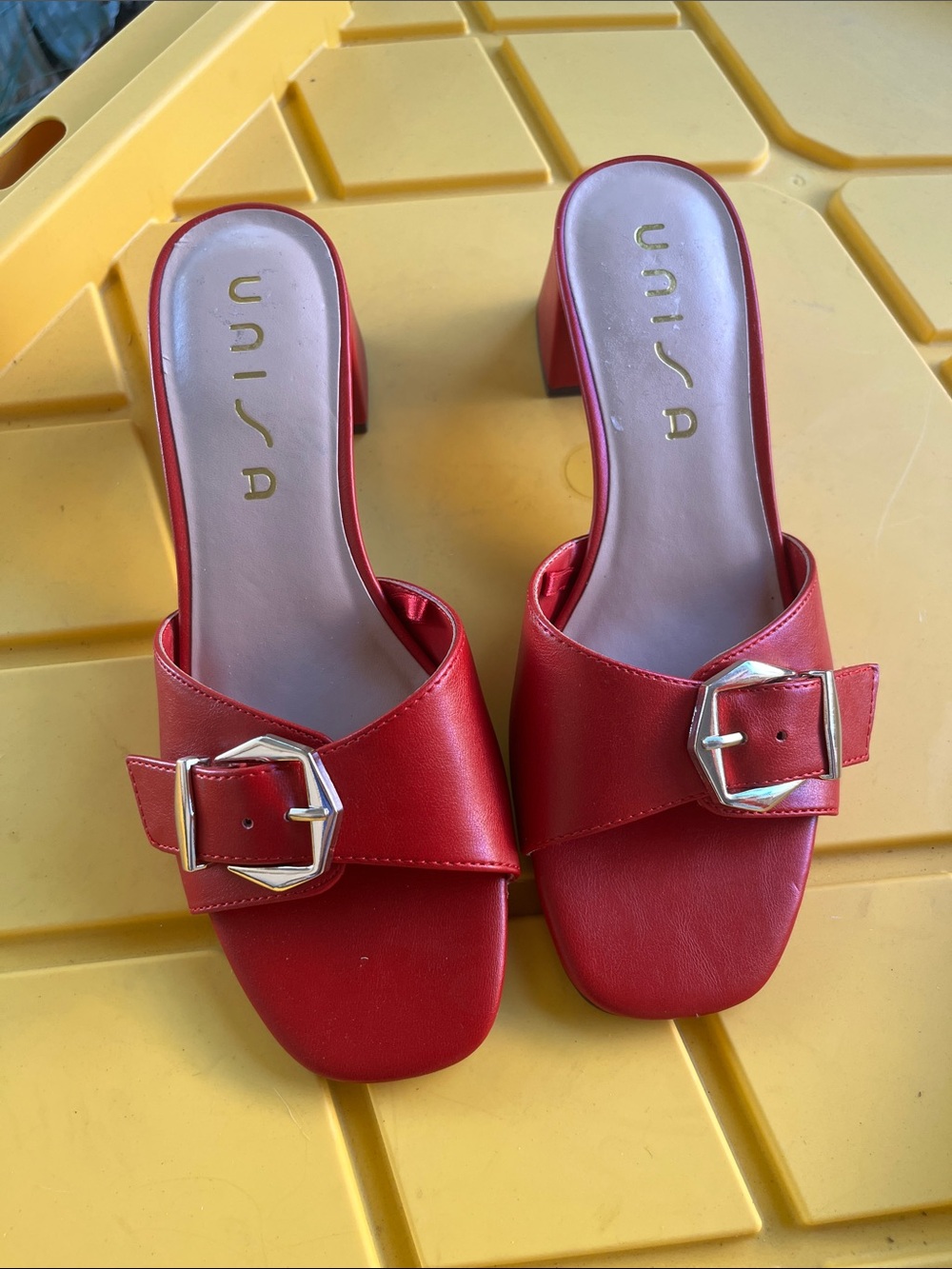 Unisa Red Buckle Slide Mules